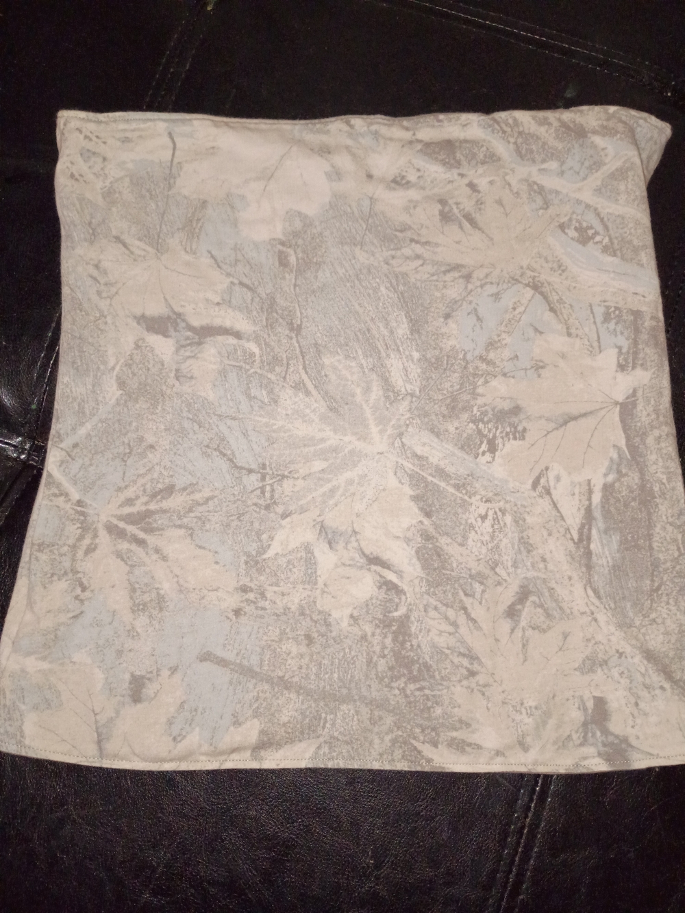 Hollister Beige and Light Gray Floral Print Crop Top